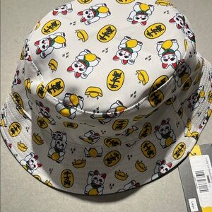 LUNCHBOX Brand out of Toronto. Reversible Bucket Hat with Maneki-neko Print